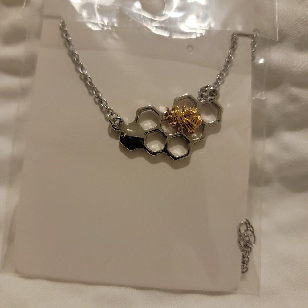 Fashion Jewelry Womens Silver Bronze Honeycomb Bee Round Link Chain Necklace